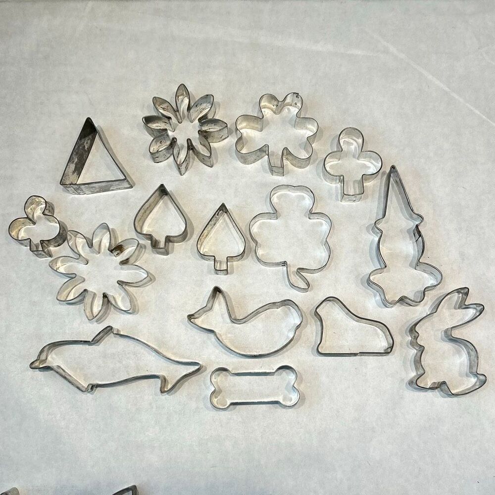 Vtg SET Aluminum Cookie Cutter Metal Fish Dolphin Whale Clown Rabbit Flower Clov
